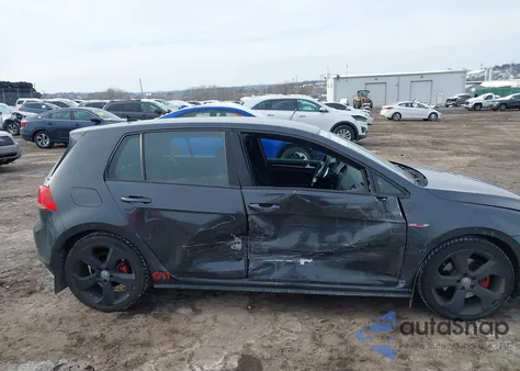 2015 Volkswagen Golf Gti 2.0T S 4-Door z USA, uszkodzony, nr VIN 3VW5T7AU8FM073563